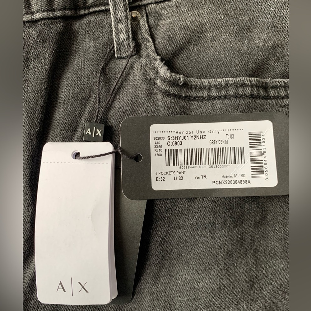Armani Exchange J01 Super Skinny Denim Black Frost size 32 jeans - Picture 3 of 3